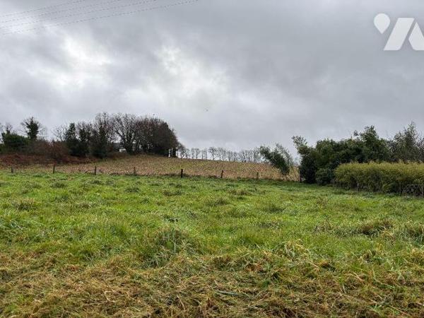 Terrain a Vendre à TREGOUREZ, en Finistère Sud (29), en Sortie de Bourg, Terrain à Bâtir de 126...