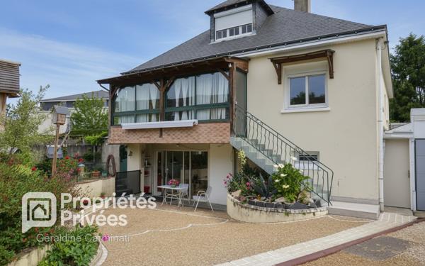 À VENDRE 37540 SAINT-CYR-SUR-LOIRE, maison familiale de 201 m² / jardin / atelier / garage / cave