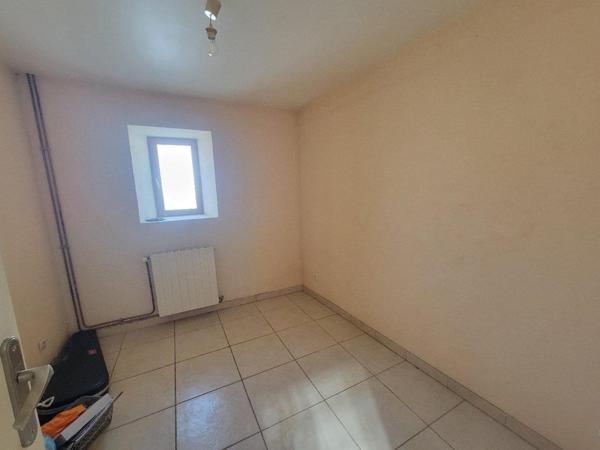 Maison de ville familiale avec grande salle de vie