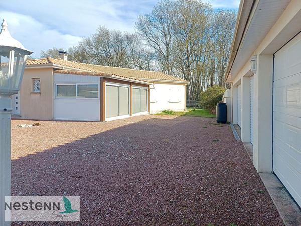 A vendre maison à Saint Sulpice De Royan,112 m², 4 chambres, 2 garages, 1311m² de terrain