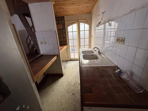 Remise avec habitation T3