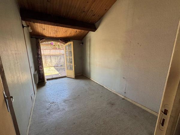 Remise avec habitation T3
