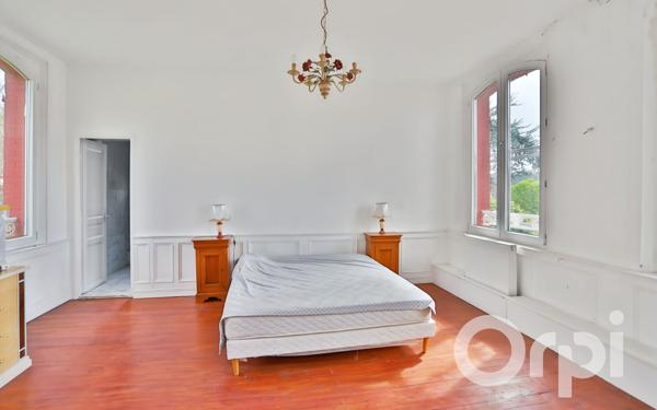 Maison à vendre    12 pièces •  Gournay-en-Bray