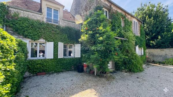 Vente                                                      Maison
                        
                     8 pièces                      170 m2                     à Pringy