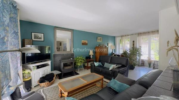Vente                                                      Maison
                        
                     8 pièces                      170 m2                     à Pringy