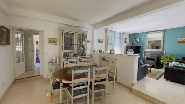 Vente                                                      Maison
                        
                     8 pièces                      170 m2                     à Pringy