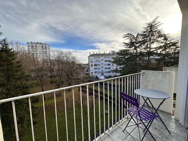 Appartement T3 avec balcon - Cholet