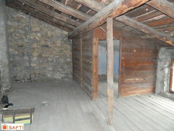 Maison de ville, à rénover, volumes vides