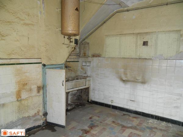 Maison de ville, à rénover, volumes vides