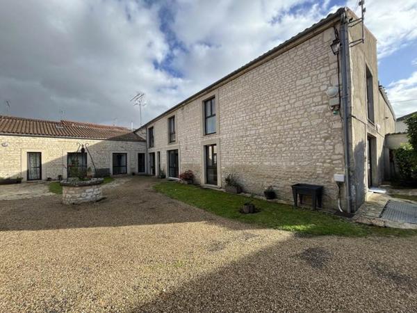 Appartement à vendre |  Surgères |  2 pièces | 48 m²