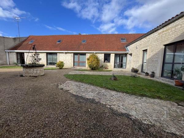 Appartement à vendre |  Surgères |  2 pièces | 48 m²