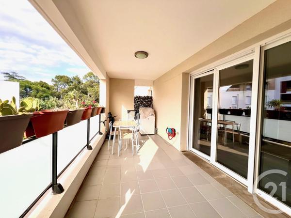 Appartement F3 à vendre  3 pièces - 56 m2 LA LONDE LES MAURES - 83