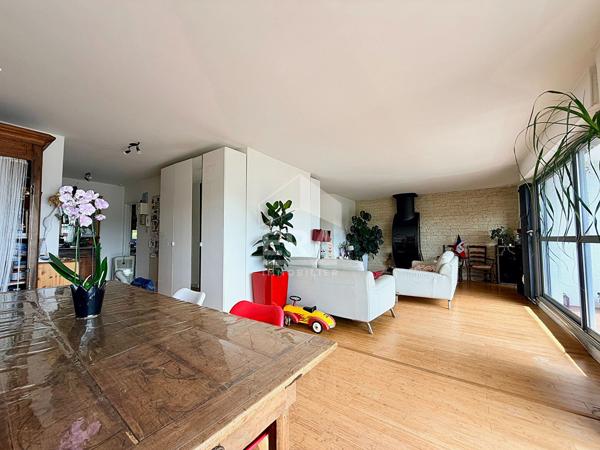Sèvres Centre-ville - Brancas : 151 m² au dernier étage avec balcon plein sud