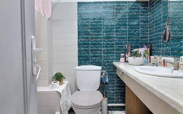 Immeuble à vendre    40 pièces • 906 m2 Simiane-Collongue