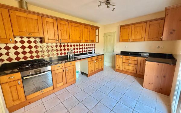 Maison à vendre    5 pièces •  Castres