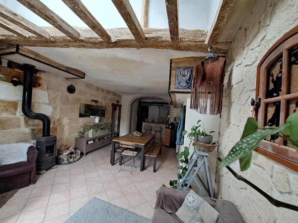 Maison semi-troglodyte de caractère – 125 m² – Fort potentiel – Saint-Étienne-de-Chigny