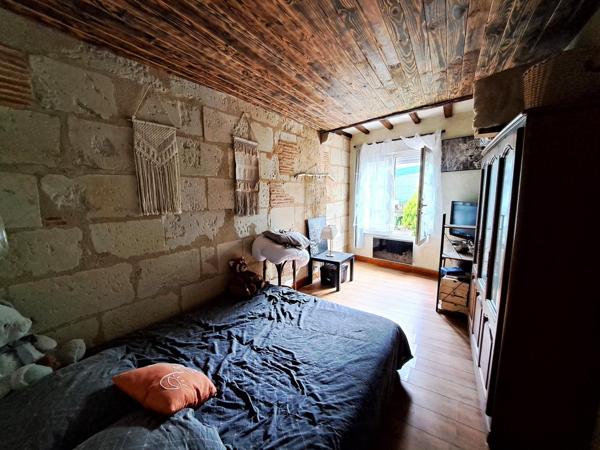 Maison semi-troglodyte de caractère – 125 m² – Fort potentiel – Saint-Étienne-de-Chigny
