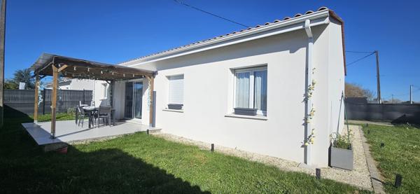 pavillon  plain pied 86 m2 habitables, 3 chambres, terrain 558 m2