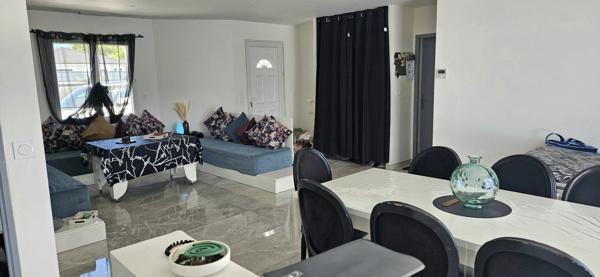 pavillon  plain pied 86 m2 habitables, 3 chambres, terrain 558 m2