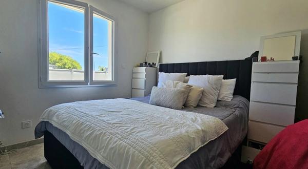 pavillon  plain pied 86 m2 habitables, 3 chambres, terrain 558 m2