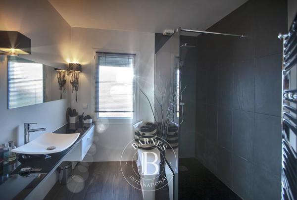 Aix-les-Bains, Maison 4 Chambres -  245 m² à vendre