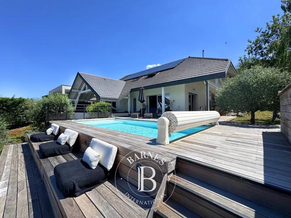 Aix-les-Bains, Maison 4 Chambres -  245 m² à vendre