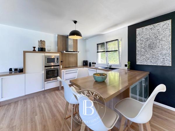 Aix-les-Bains, Maison 4 Chambres -  245 m² à vendre