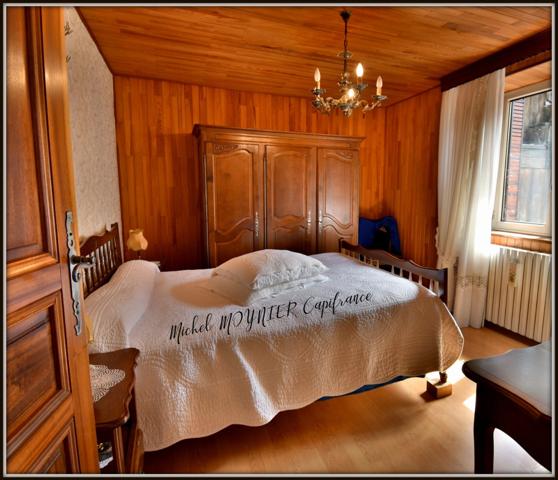 Appartement de 97 m² dans une maison de 600 m² de potentiel énorme, (05), à LA ROCHE DE RAME