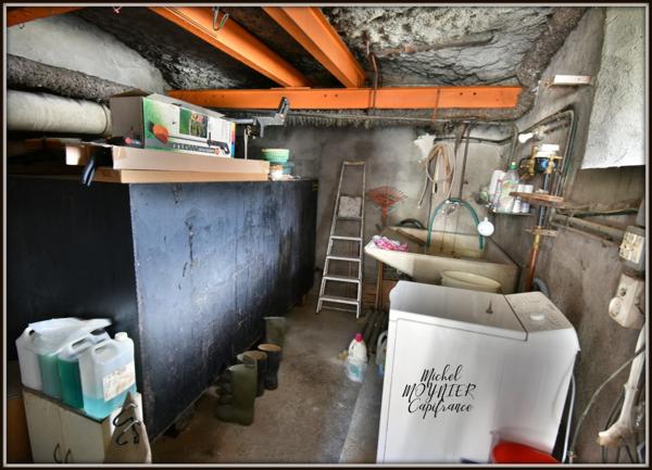 Appartement de 97 m² dans une maison de 600 m² de potentiel énorme, (05), à LA ROCHE DE RAME