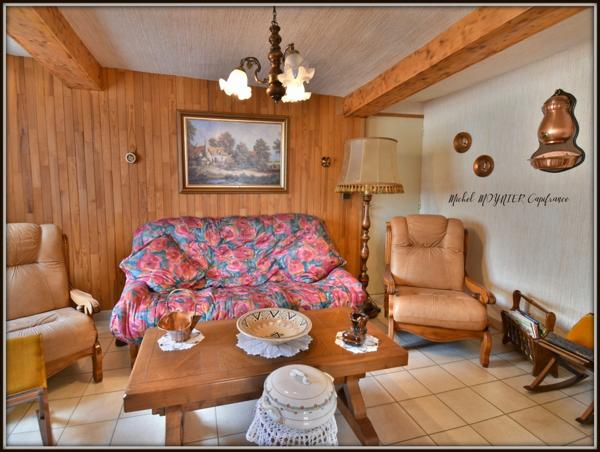 Appartement de 97 m² dans une maison de 600 m² de potentiel énorme, (05), à LA ROCHE DE RAME