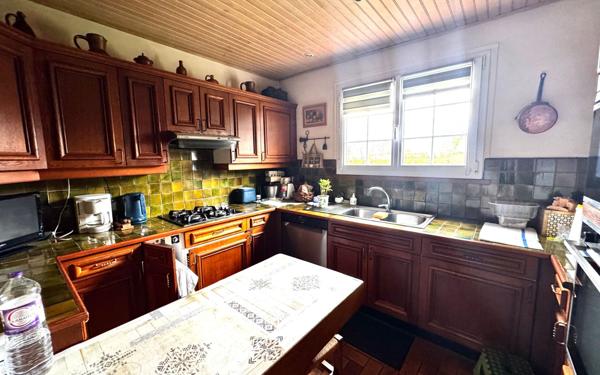 Maison à vendre    5 pièces • 103 m2 Saint-Léger-du-Bourg-Denis