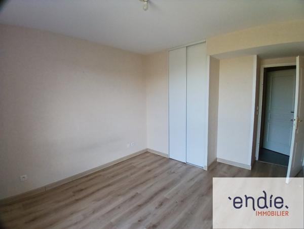 Appartement T2 lumineux avec garage et cave – Saint-Apollinaire (21850)