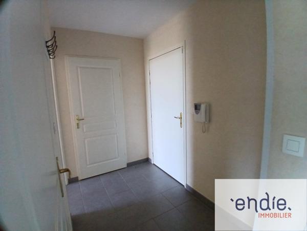 Appartement T2 lumineux avec garage et cave – Saint-Apollinaire (21850)