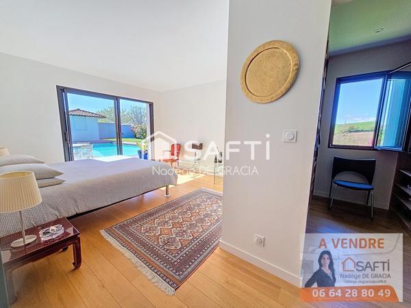 Sublime propriété contemporaine T6 sur les coteaux