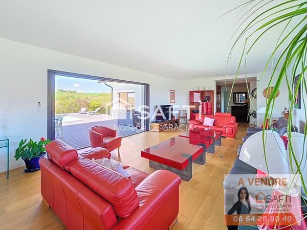 Sublime propriété contemporaine T6 sur les coteaux