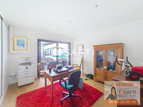 Sublime propriété contemporaine T6 sur les coteaux