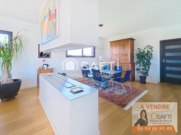 Sublime propriété contemporaine T6 sur les coteaux