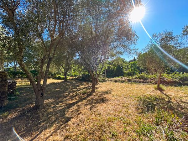 VILLA INDIVIDUELLE DE TYPE 5 PIÈCES AVEC PISCINE