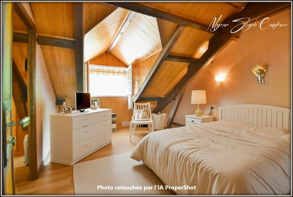 Propriete à vendre 8 pièces  de 350 m² environ à MIMIZAN (40) avec lac privatif, cadre exceptionnel