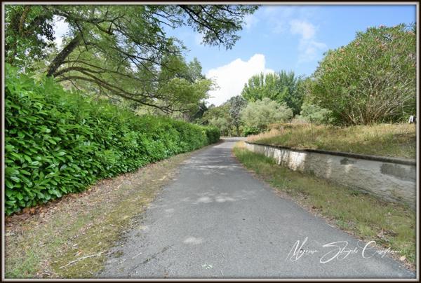 Propriete à vendre 8 pièces  de 350 m² environ à MIMIZAN (40) avec lac privatif, cadre exceptionnel