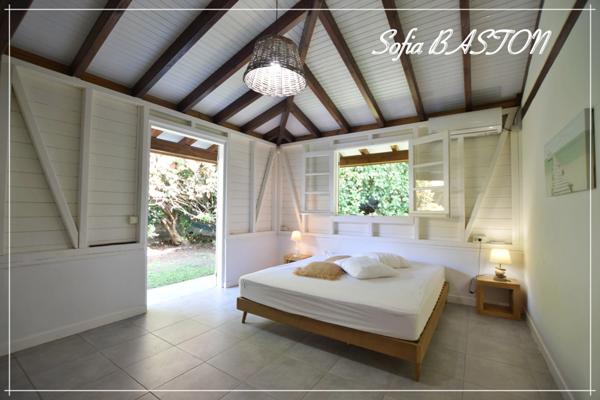 LES TROIS ILETS VILLA P6 bis -165 m² Hab / - Terrain de 986,00 m² - Piscine - Plain pied - A Vendre Martinique (972),