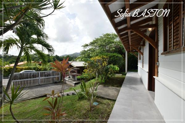 LES TROIS ILETS VILLA P6 bis -165 m² Hab / - Terrain de 986,00 m² - Piscine - Plain pied - A Vendre Martinique (972),