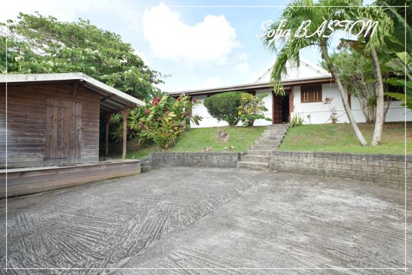 LES TROIS ILETS VILLA P6 bis -165 m² Hab / - Terrain de 986,00 m² - Piscine - Plain pied - A Vendre Martinique (972),
