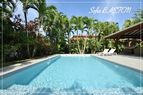 LES TROIS ILETS VILLA P6 bis -165 m² Hab / - Terrain de 986,00 m² - Piscine - Plain pied - A Vendre Martinique (972),
