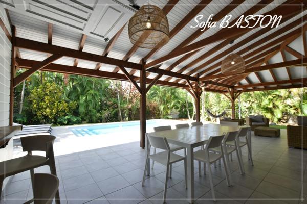 LES TROIS ILETS VILLA P6 bis -165 m² Hab / - Terrain de 986,00 m² - Piscine - Plain pied - A Vendre Martinique (972),