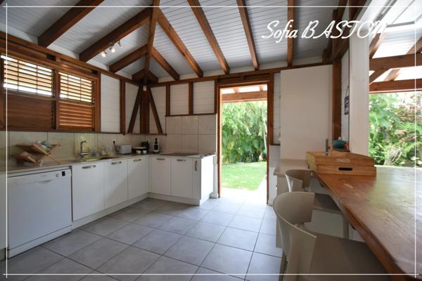 LES TROIS ILETS VILLA P6 bis -165 m² Hab / - Terrain de 986,00 m² - Piscine - Plain pied - A Vendre Martinique (972),