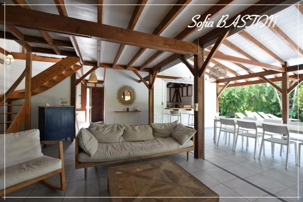 LES TROIS ILETS VILLA P6 bis -165 m² Hab / - Terrain de 986,00 m² - Piscine - Plain pied - A Vendre Martinique (972),