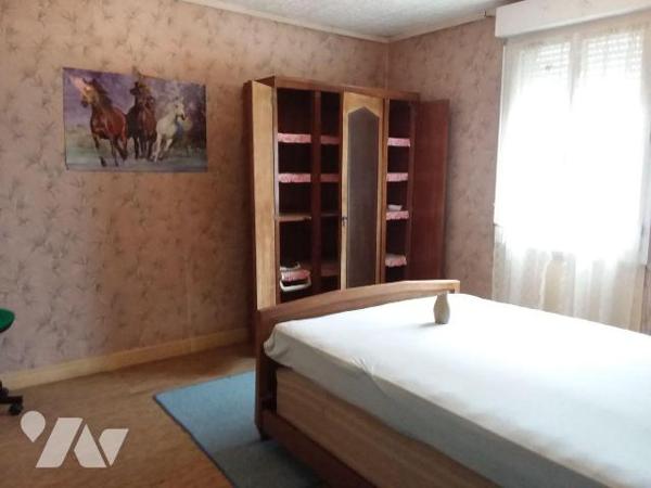 PROCHE CENTRE VILLE DE CONTRES, PROCHE TOUS COMMERCES, ECOLES
Maison à réhabiliter comprenant ...