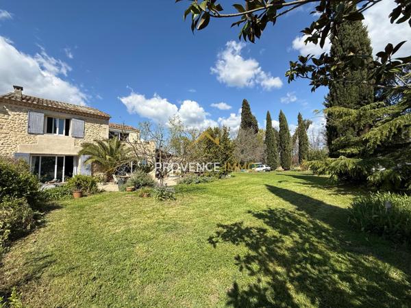 Sénas (13560) Mas mitoyen à la campagne à Sénas : Deux lots disponibles dans un même mas de caractère