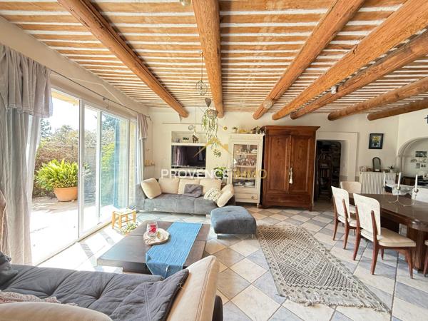 Sénas (13560) Mas mitoyen à la campagne à Sénas : Deux lots disponibles dans un même mas de caractère